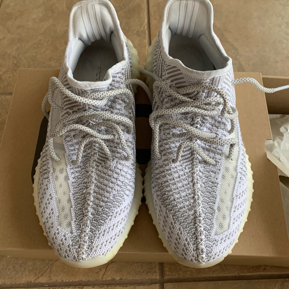 Yeezy Boost 350 V2